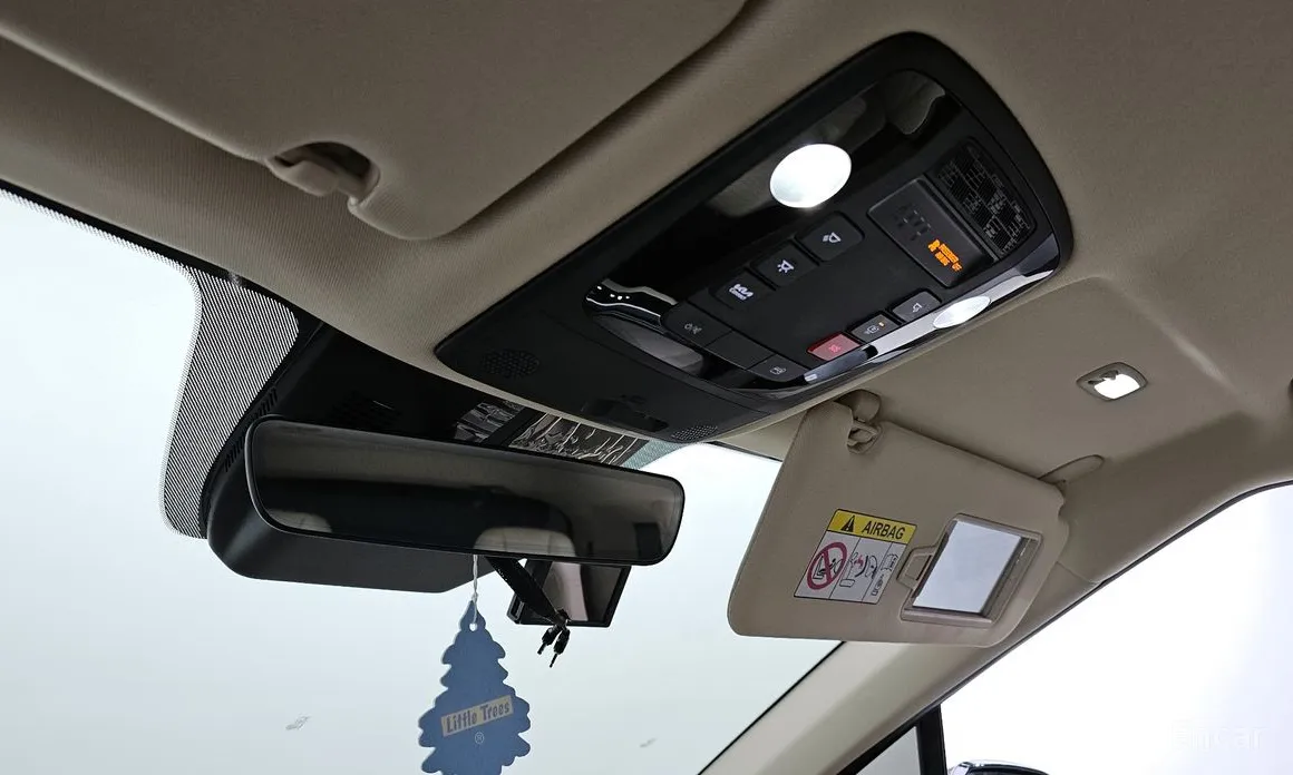 Фото 17 - Kia Carnival