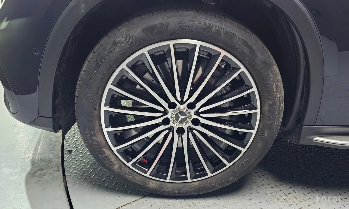 Фото 5 - Mercedes-Benz GLC-Class