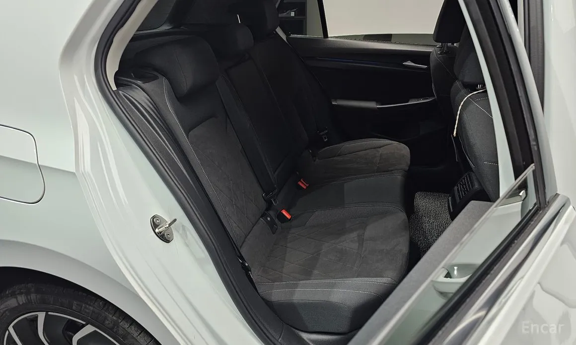 Фото 12 - Volkswagen Golf