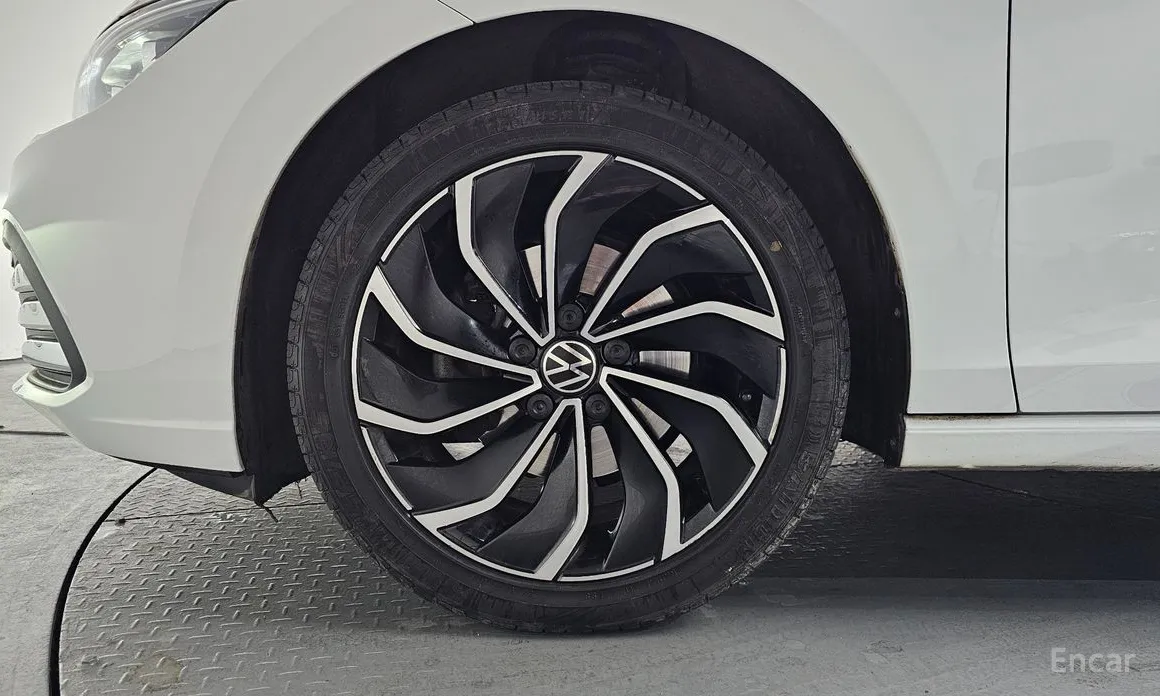 Фото 5 - Volkswagen Golf