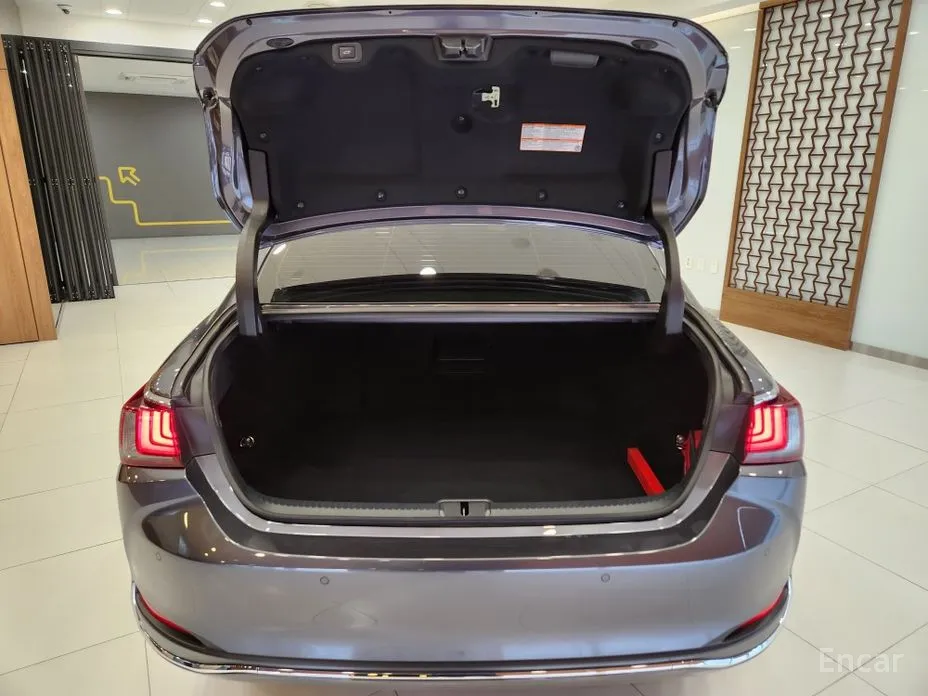 Фото 5 - Lexus ES