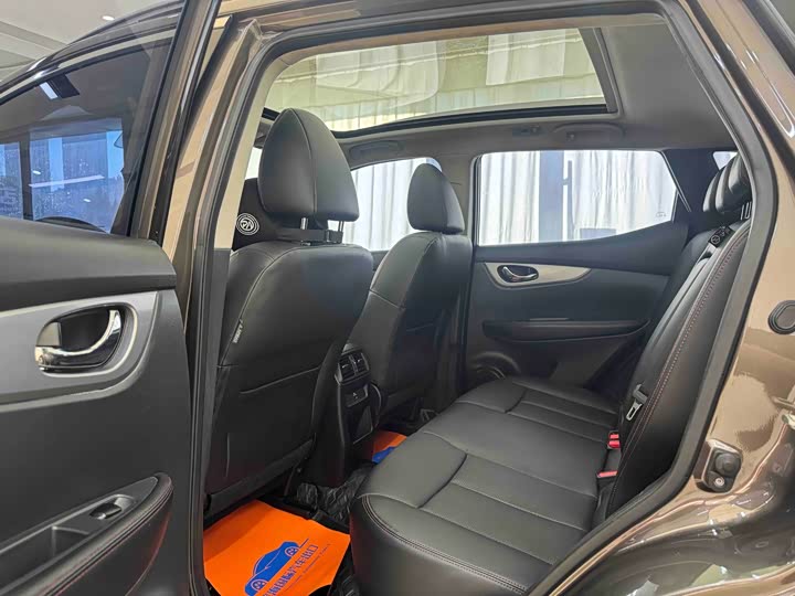 Фото 8 - Nissan Qashqai