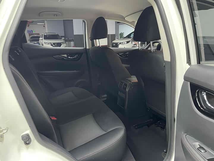 Фото 8 - Nissan Qashqai