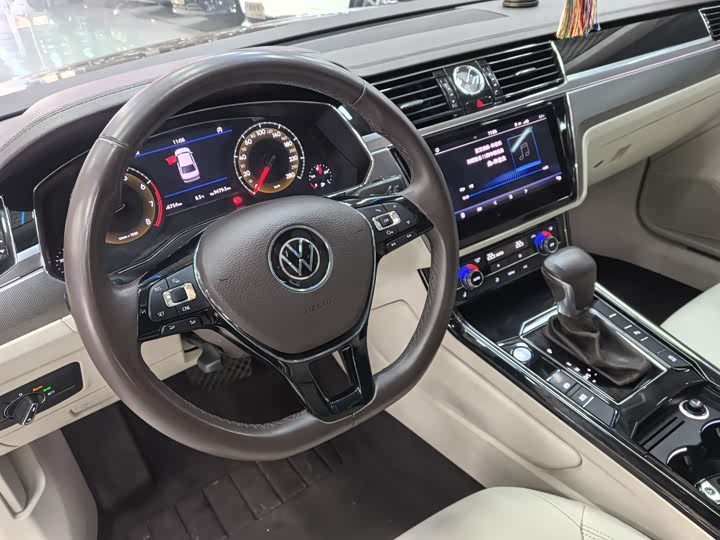 Фото 8 - Volkswagen Phideon