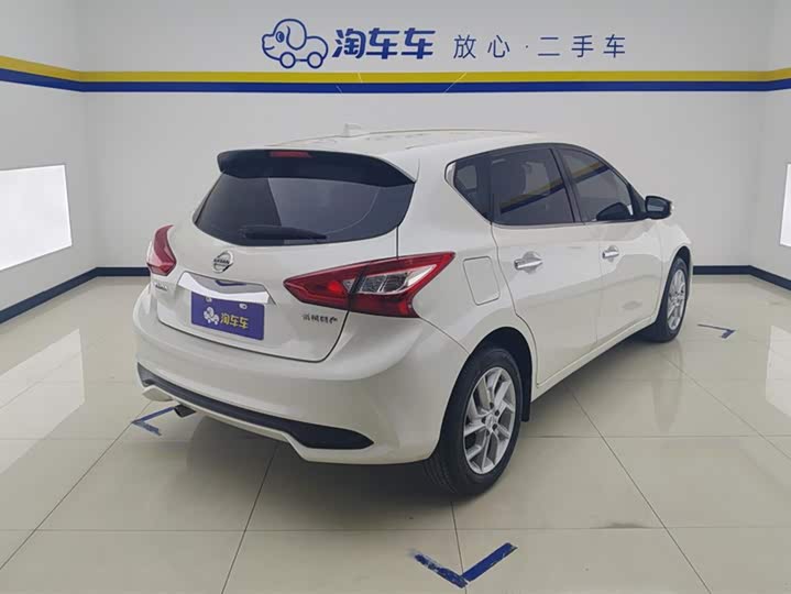 Фото 3 - Nissan Tiida