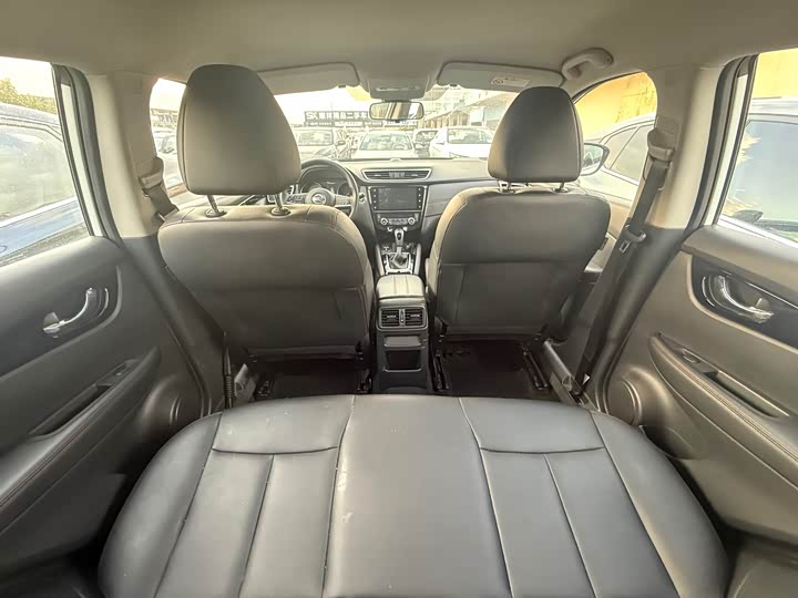 Фото 8 - Nissan Qashqai