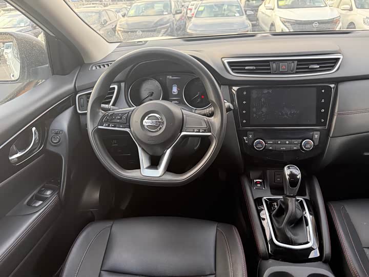 Фото 9 - Nissan Qashqai
