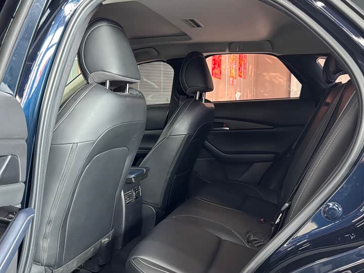 Photo 7 - Mazda CX-30