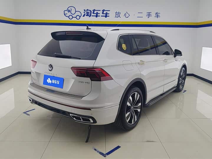 Фото 3 - Volkswagen Tiguan L Pro