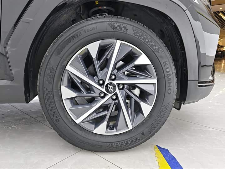 Фото 6 - Hyundai Tucson L