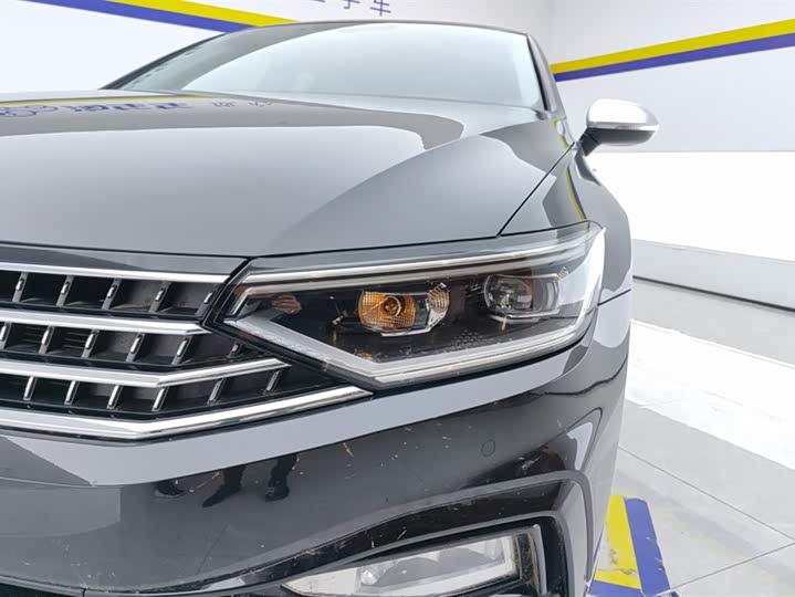 Фото 5 - Volkswagen Magotan