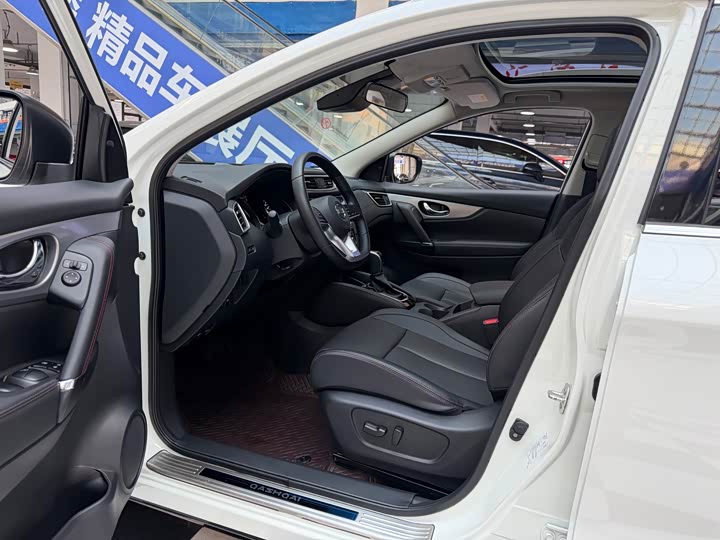 Фото 9 - Nissan Qashqai