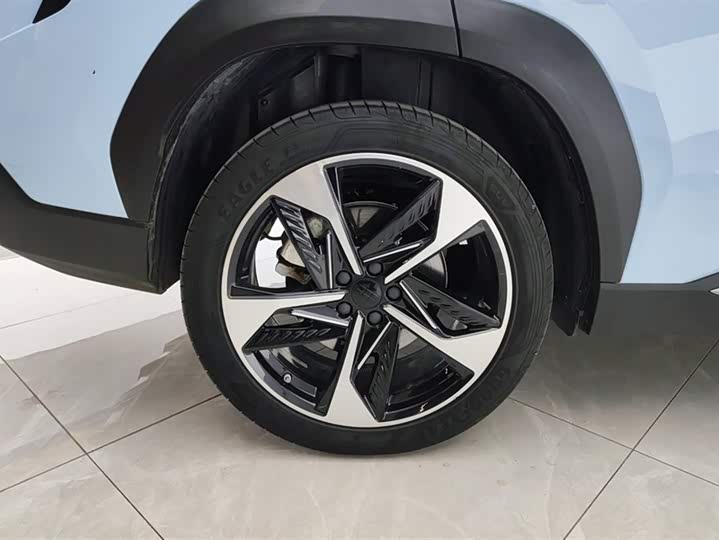 Photo 6 - Geely Galaxy L7