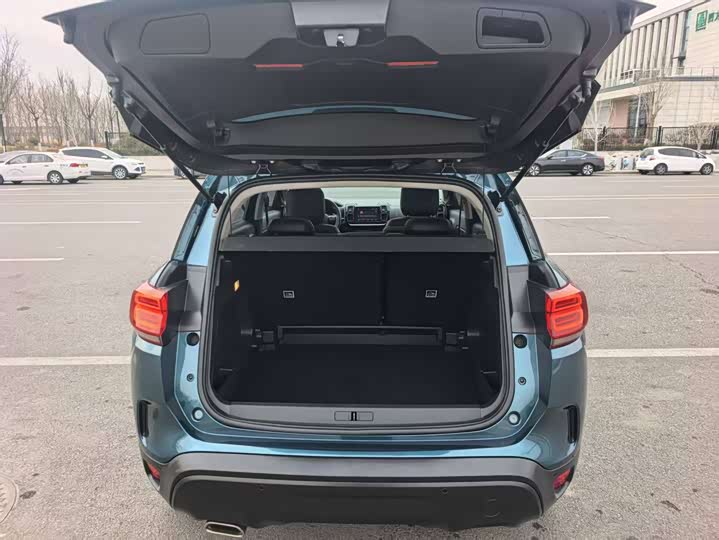 Фото 6 - Citroen C5 Aircross 2023