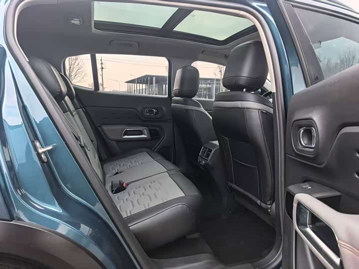 Фото 7 - Citroen C5 Aircross 2023