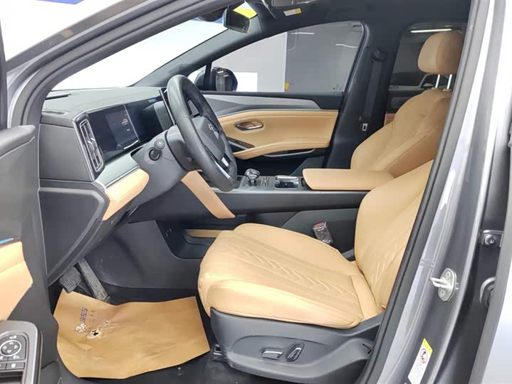 Фото 9 - BYD Song L DM-i Hybrid