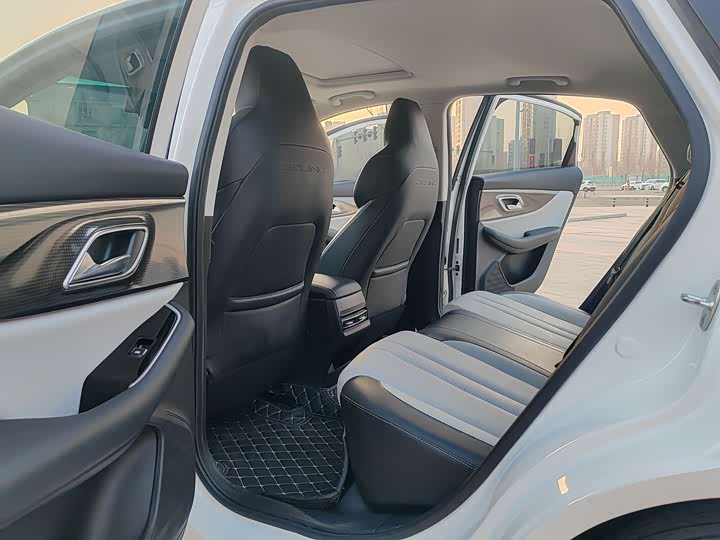 Фото 8 - Beijing EU5 Plus