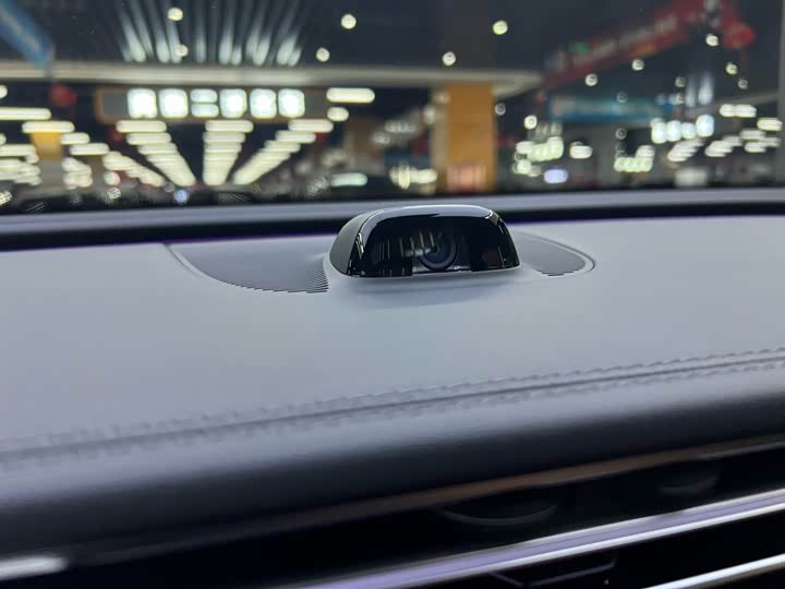 Photo 5 - Mercedes-Benz E-Class