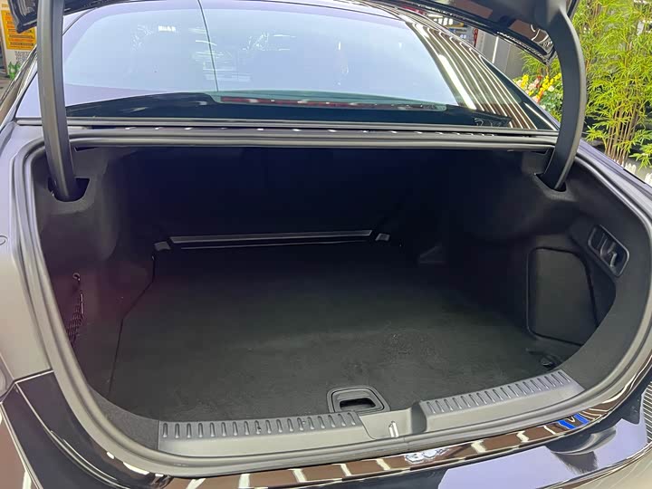 Photo 6 - Mercedes-Benz E-Class