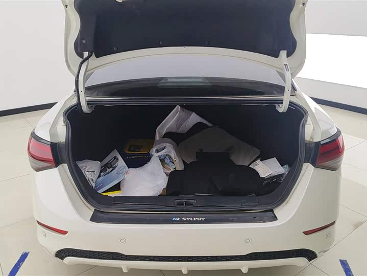 Фото 4 - Nissan Sylphy