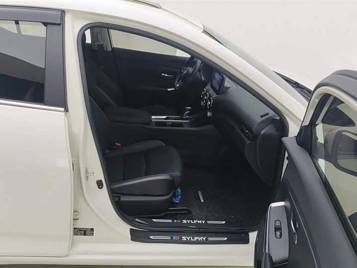 Фото 8 - Nissan Sylphy