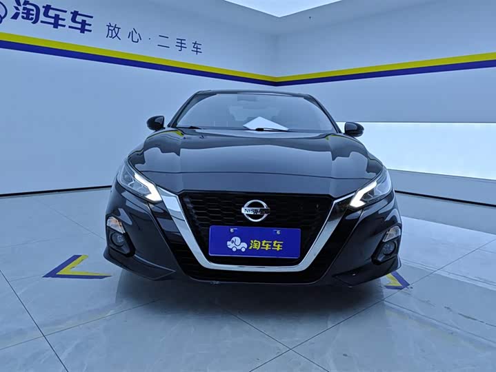 Фото 2 - Nissan Teana