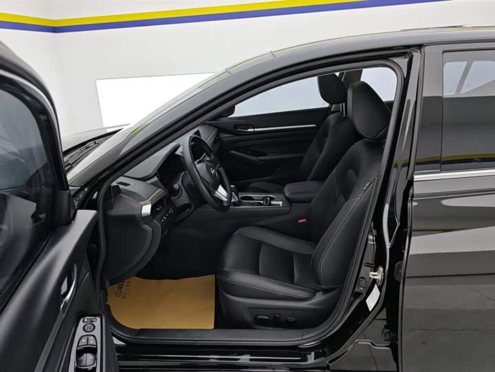 Фото 9 - Nissan Teana