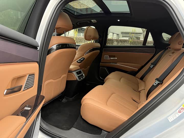 Фото 9 - BYD Han L