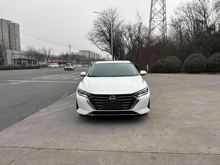 Фото 2 - Nissan Sylphy