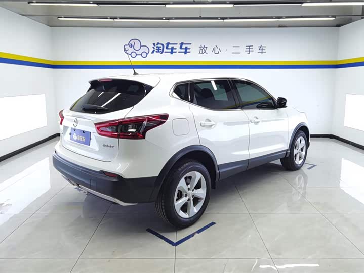 Фото 3 - Nissan Qashqai