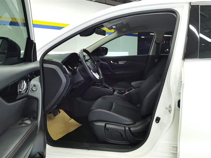 Фото 9 - Nissan Qashqai