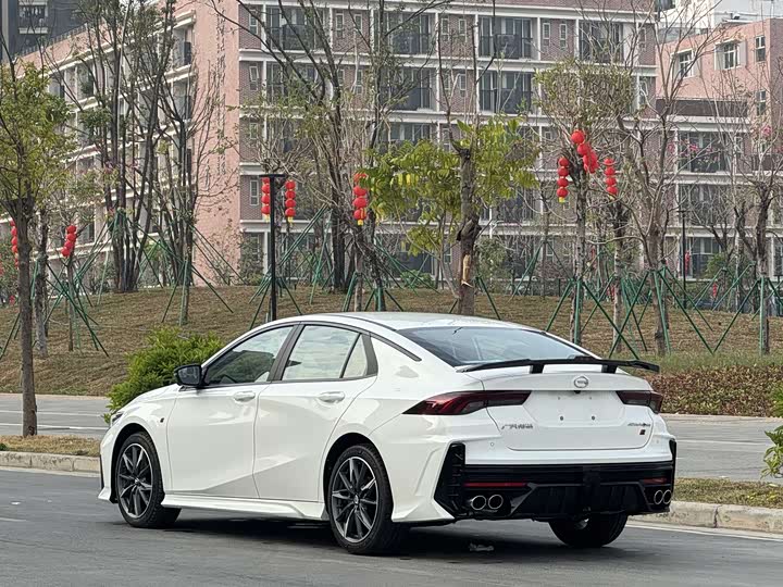 Фото 9 - GAC Trumpchi Empow R