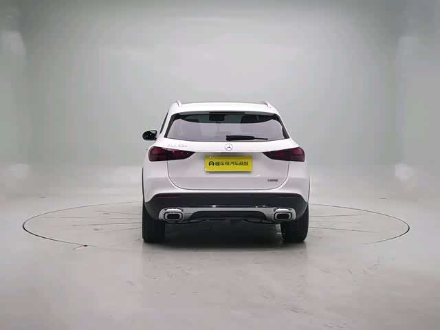 Photo 7 - Mercedes-Benz GLA-Class