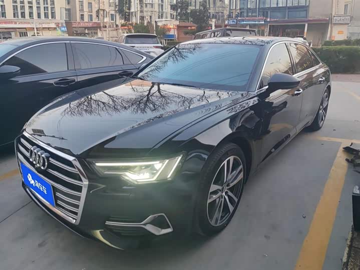 Фото 1 - Audi A6L