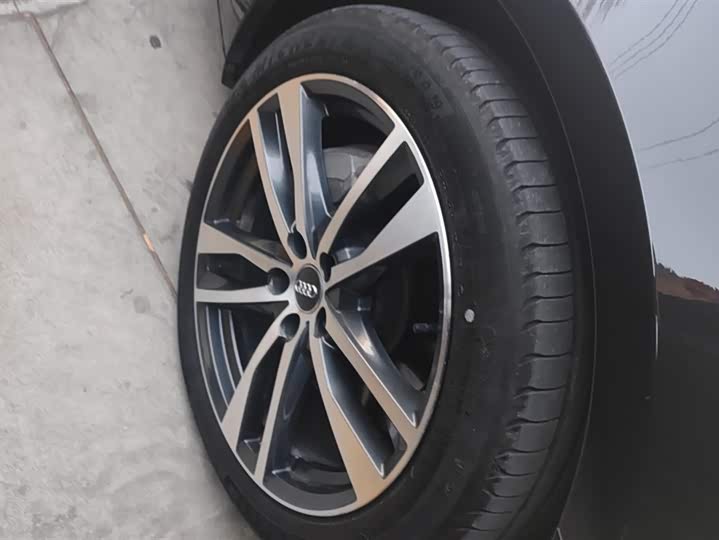 Фото 6 - Audi A6L