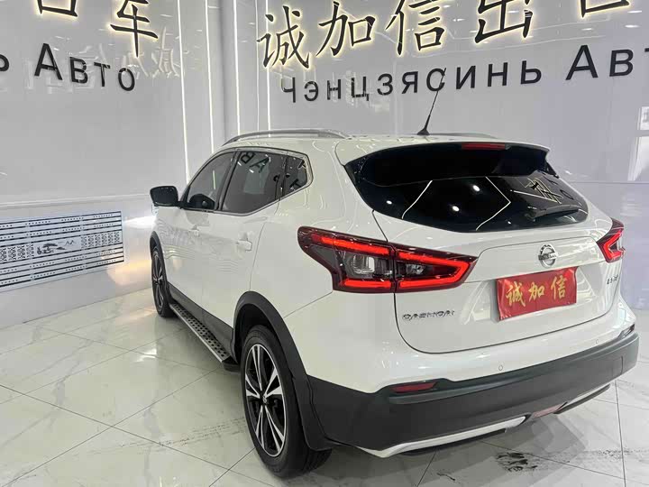 Фото 6 - Nissan Qashqai