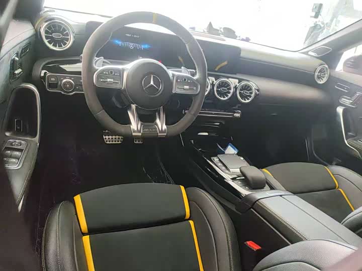 Фото 2 - Mercedes-Benz CLA-Class AMG