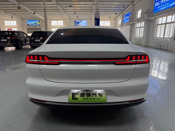 Фото 5 - BYD Han