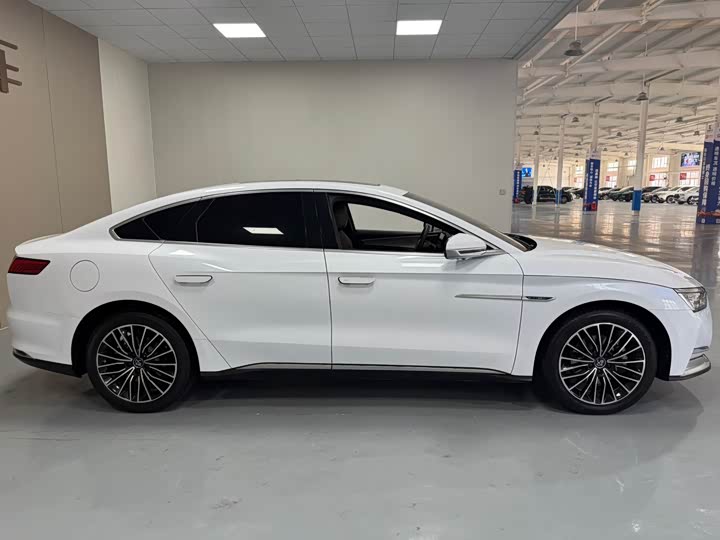 Фото 8 - BYD Han