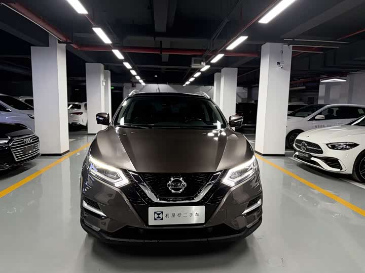Фото 2 - Nissan Qashqai