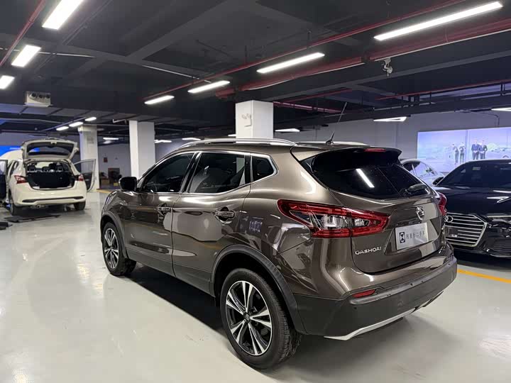 Фото 7 - Nissan Qashqai