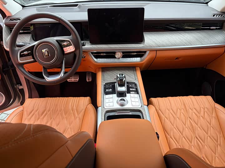 Фото 5 - Tank 500 Hybrid