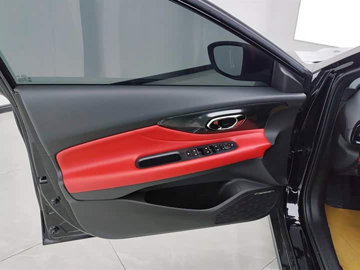 Фото 7 - GAC Trumpchi Empow R