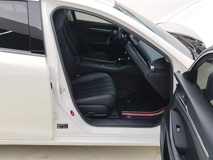 Фото 8 - Mazda Atenza