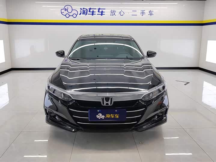 Фото 2 - Honda Accord