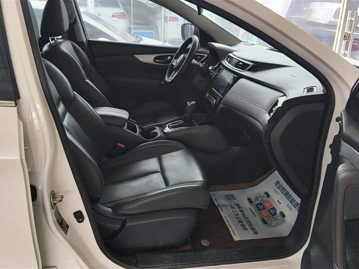 Фото 8 - Nissan Qashqai