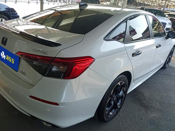 Фото 3 - Honda Civic