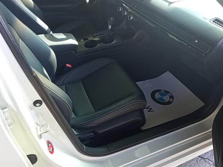 Фото 8 - Honda Civic