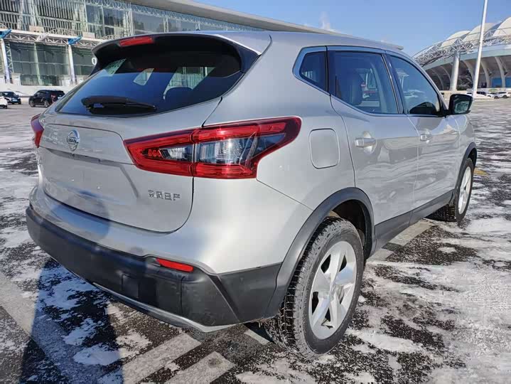 Фото 4 - Nissan Qashqai