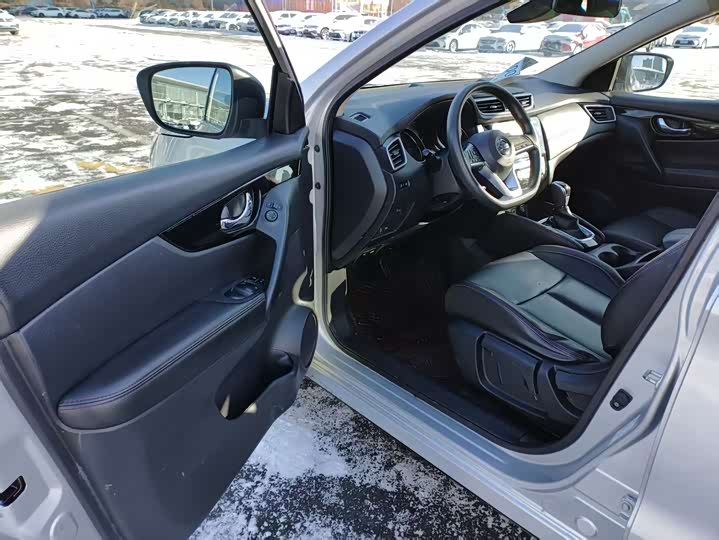 Фото 9 - Nissan Qashqai